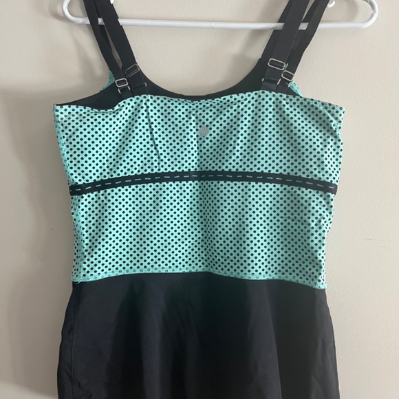 Lululemon tank - Picture 2 of 2